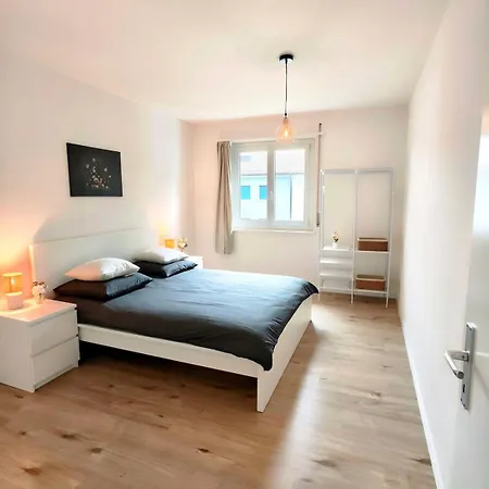 3-zimmer In Lage アパート