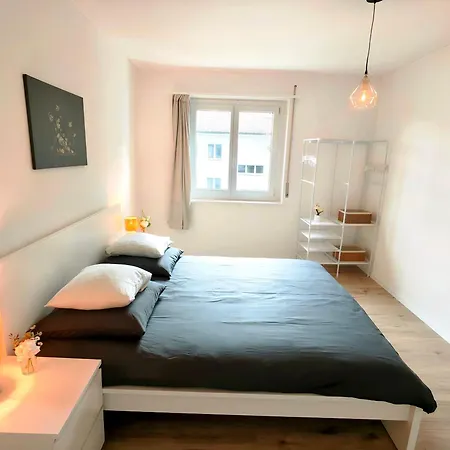 3-zimmer In Lage アパート